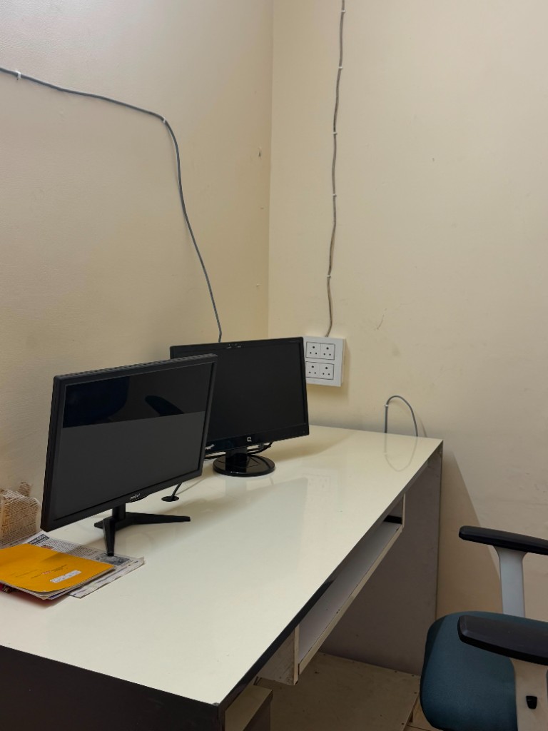 JTCS dual-monitor workstation